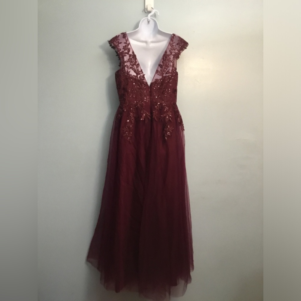 JJs House Lace Prom Dress - Picture 4 of 15